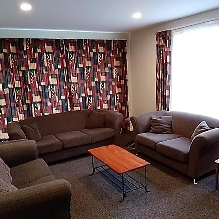 Accommodation Fiordland -The Three Bedroom House At 226A Milford Road 蒂阿瑙湖 外观 照片