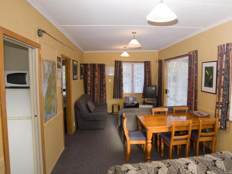 Accommodation Fiordland -The Three Bedroom House At 226A Milford Road 蒂阿瑙湖 外观 照片