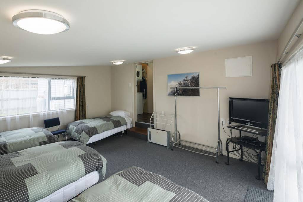 Accommodation Fiordland -The Three Bedroom House At 226A Milford Road 蒂阿瑙湖 外观 照片