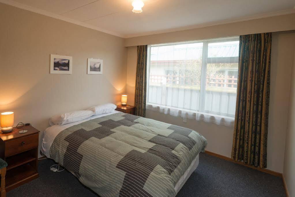 Accommodation Fiordland -The Three Bedroom House At 226A Milford Road 蒂阿瑙湖 外观 照片