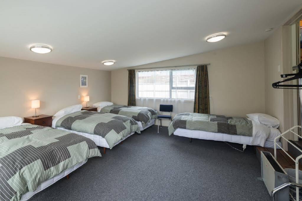 Accommodation Fiordland -The Three Bedroom House At 226A Milford Road 蒂阿瑙湖 外观 照片