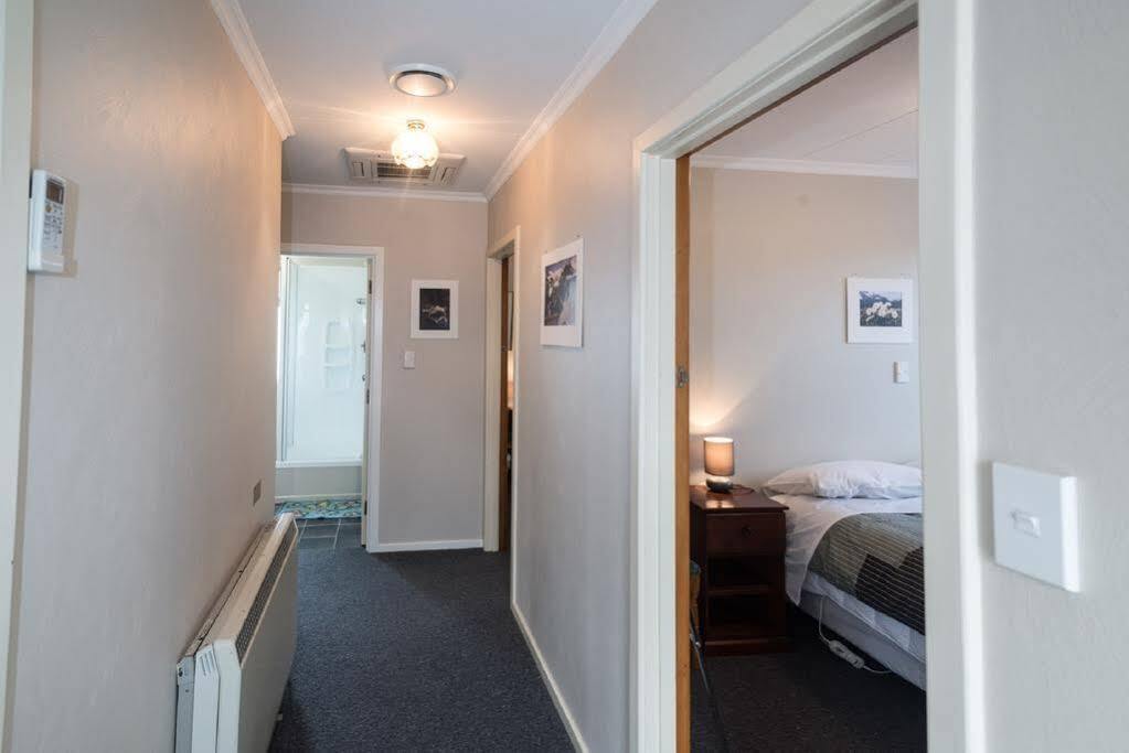 Accommodation Fiordland -The Three Bedroom House At 226A Milford Road 蒂阿瑙湖 外观 照片